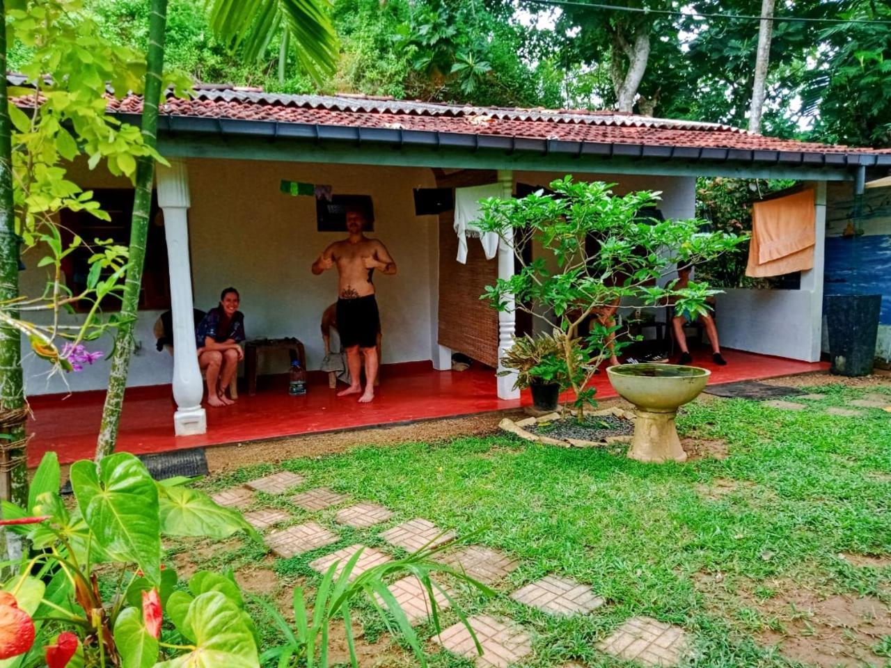 Arachchi Guest House Mirissa Exteriér fotografie