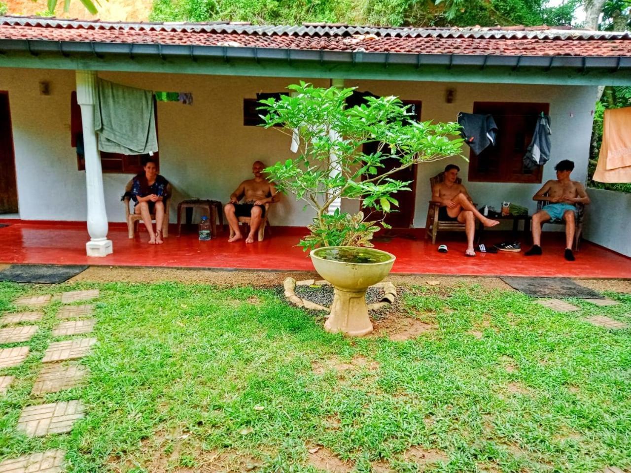 Arachchi Guest House Mirissa Exteriér fotografie